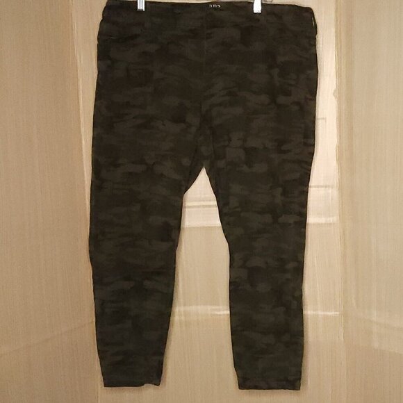 A.N.A Plus Green Camouflage Skinny Jeans 18W - Picture 3 of 9